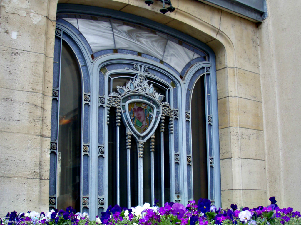 Art Nouveau stained glass at Musée de l’École de Nancy in France @FanningSparks