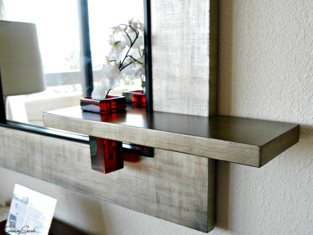 Mirror with integrated shelf and vase. @FanningSparks