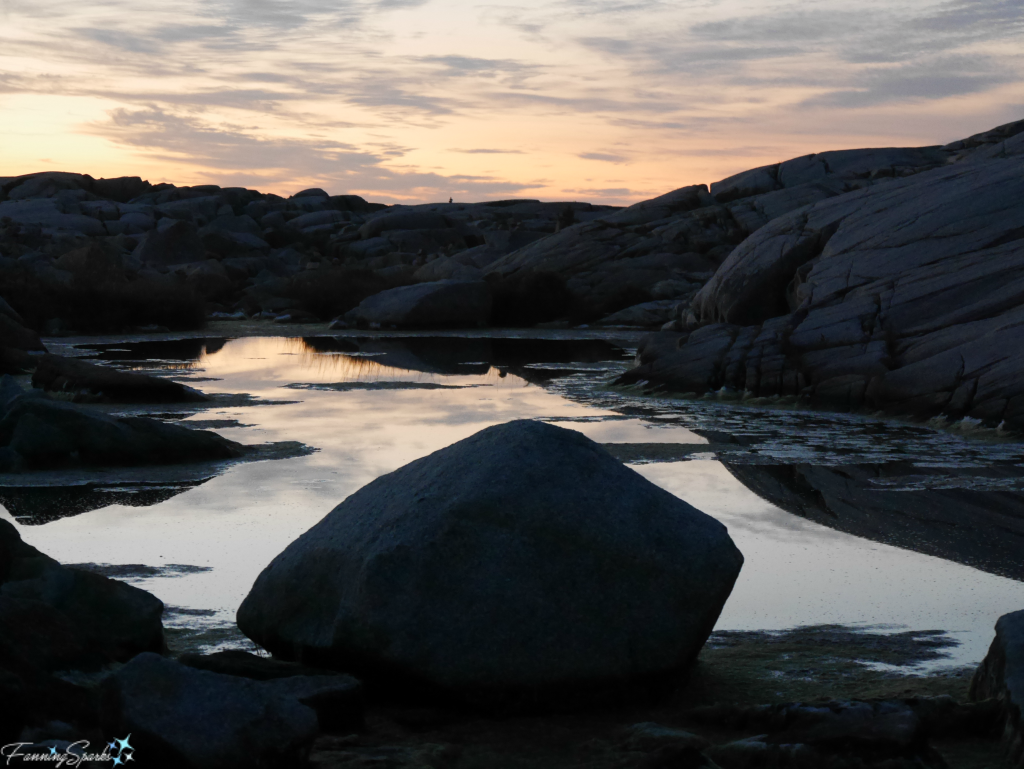 Huge granite boulders surrounding Peggy's Cove viewed at first light. @FanningSparks