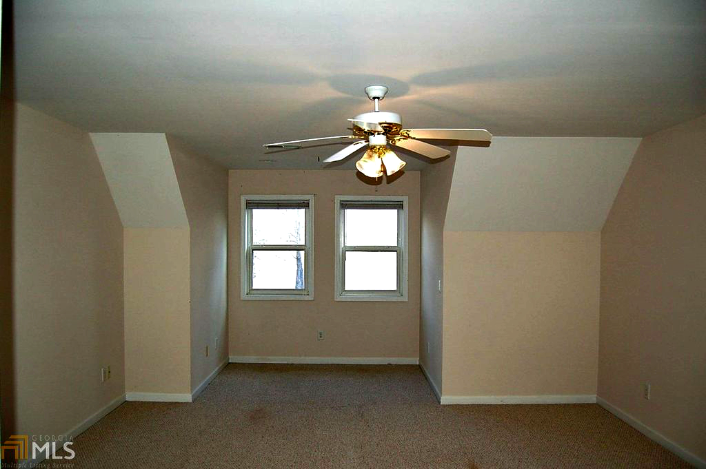 Upstairs bedroom showing dormer windows. @FanningSparks