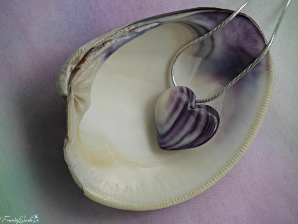 Carved Quahog Shell Ring Pendant Wampum Necklace