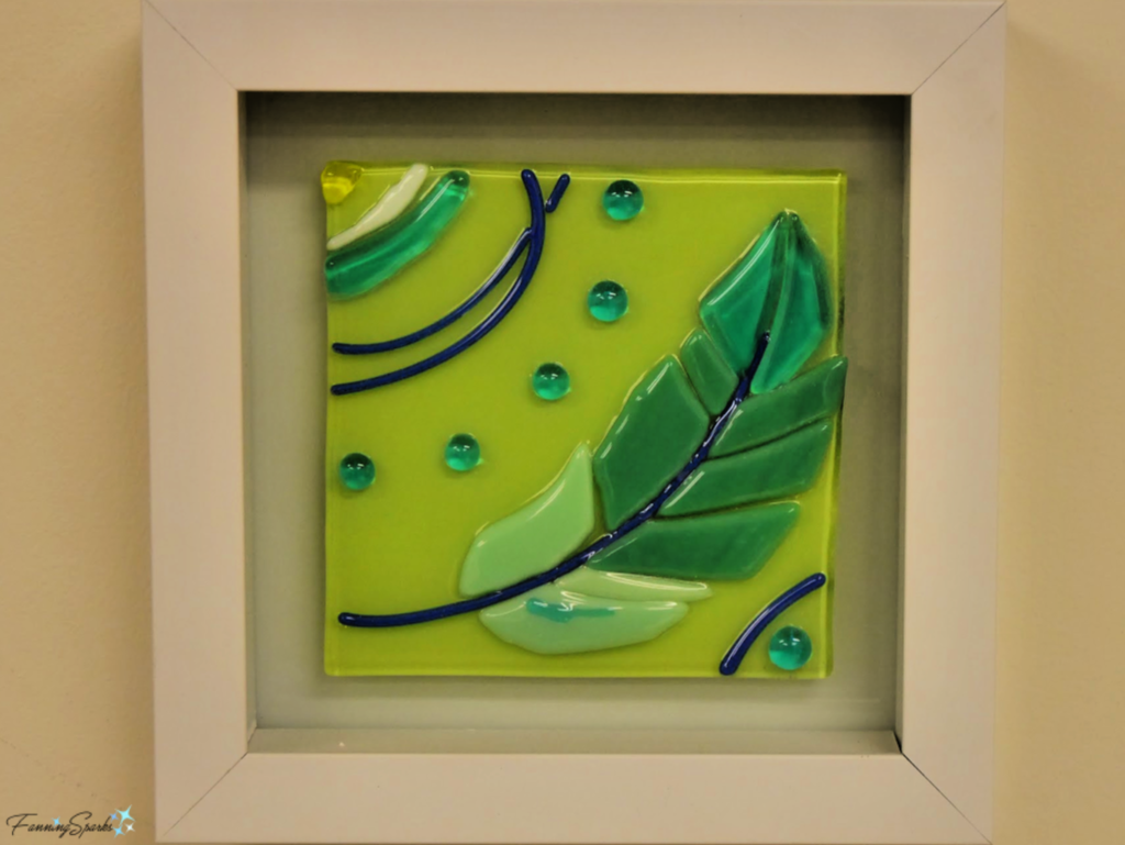 Fused Glass Feather Plaque at Gilbert Glassworks.   @FanningSparks
