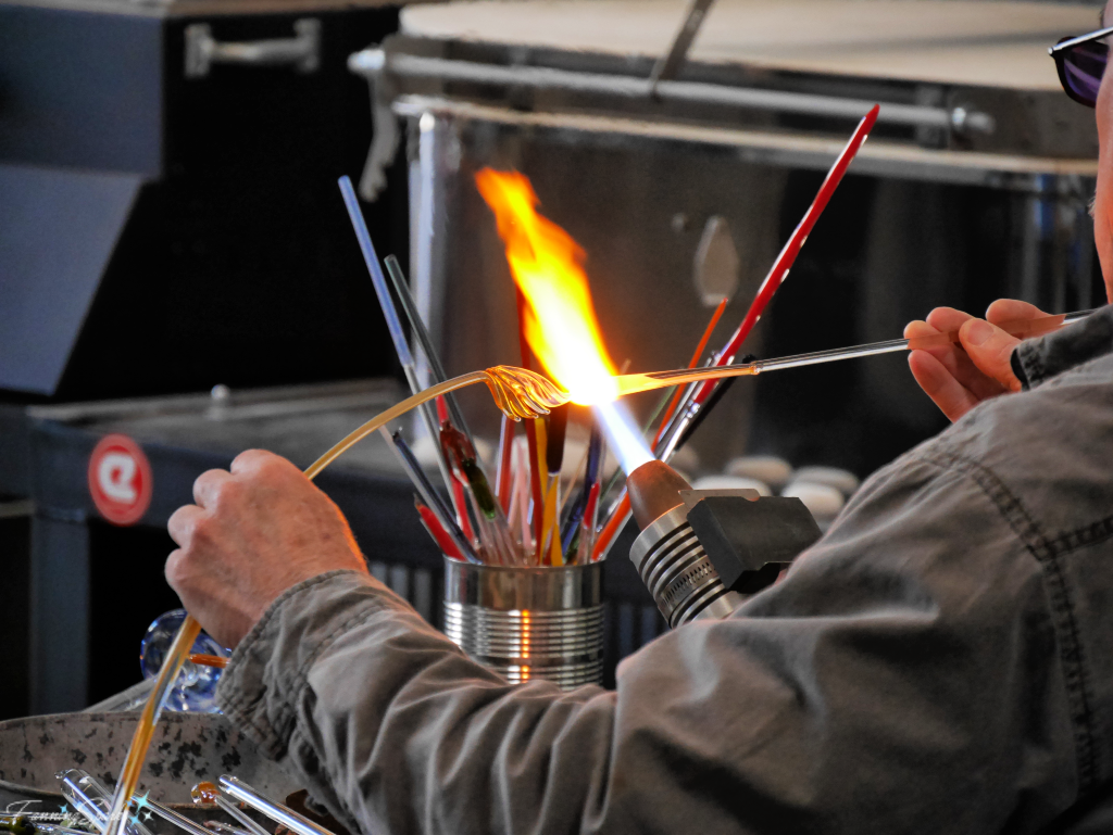 Gilbert Glass Blowing: Experimental Glass Blowing For Boys