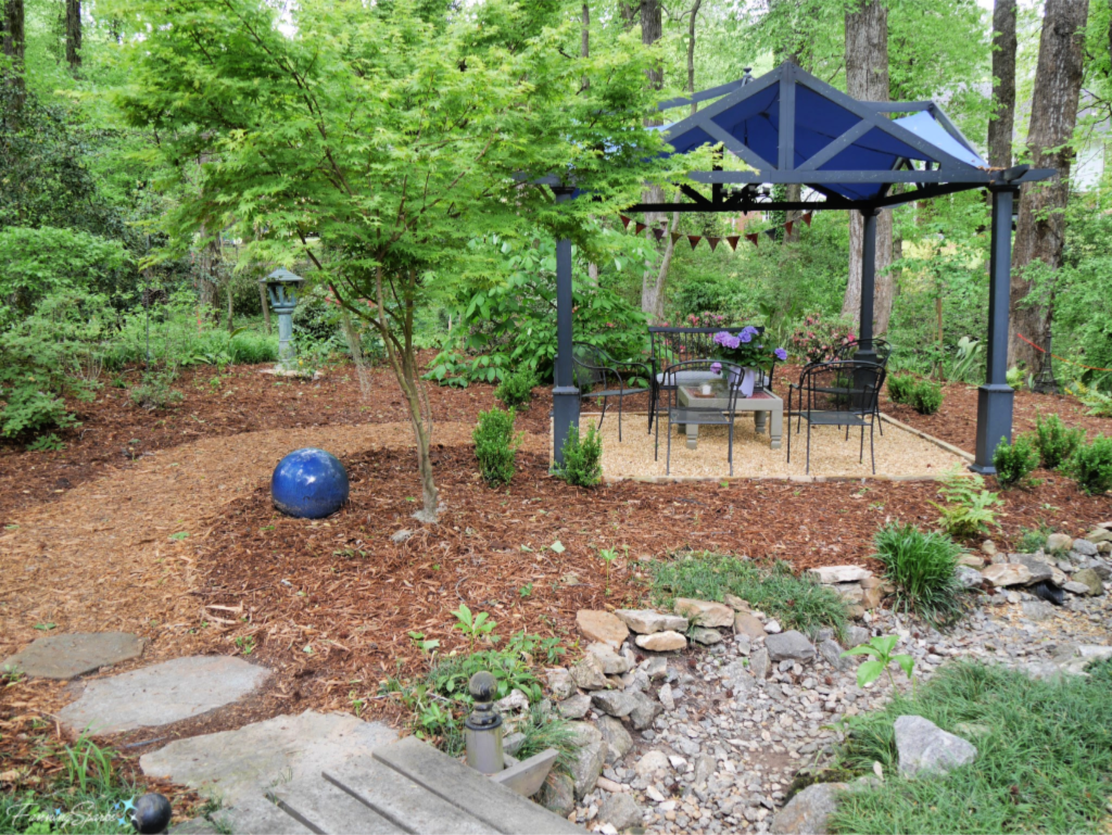 Carey Garden - Covered Seating Area.   @FanningSparks