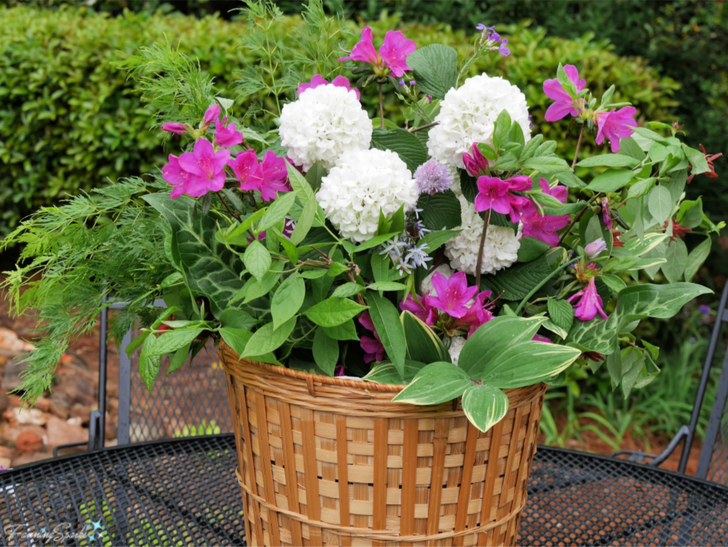 Cavan Garden - Outdoor Flower Arrangements.   @FanningSparks