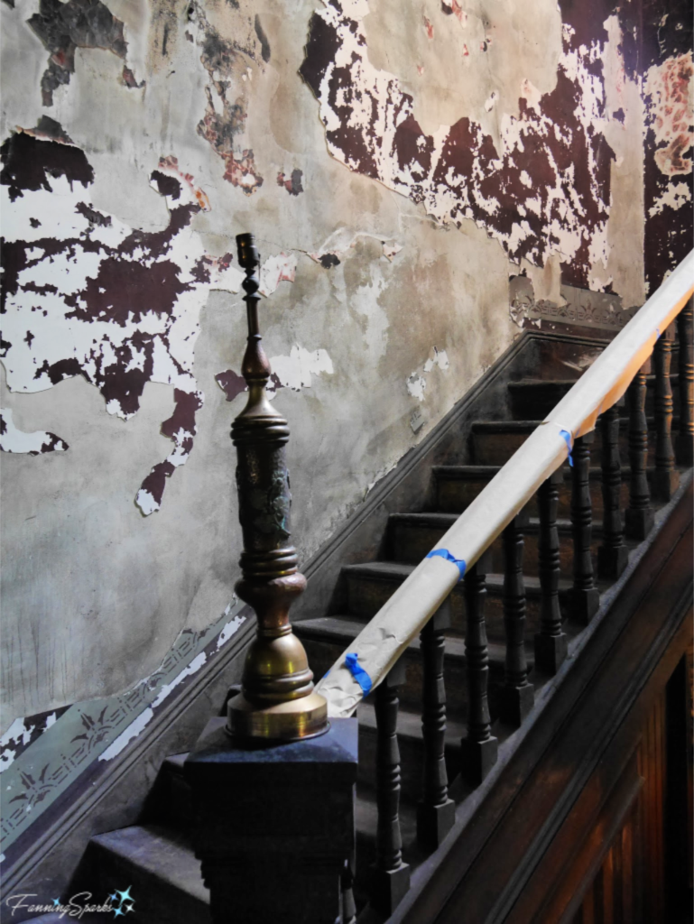 The Main Staircase in the Entry Hall of the Foster-Thomason-Miller House in Madison Georgia.   @FanningSparks