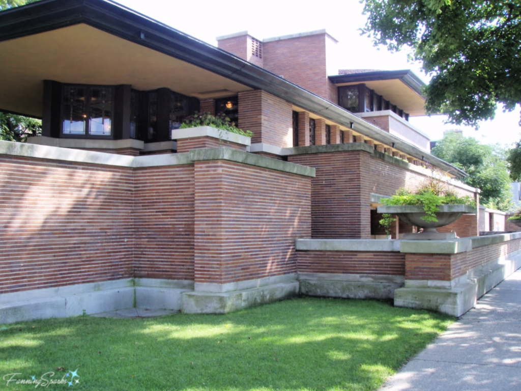 Robie House in Chicago by Frank Lloyd Wright.   @FanningSparks