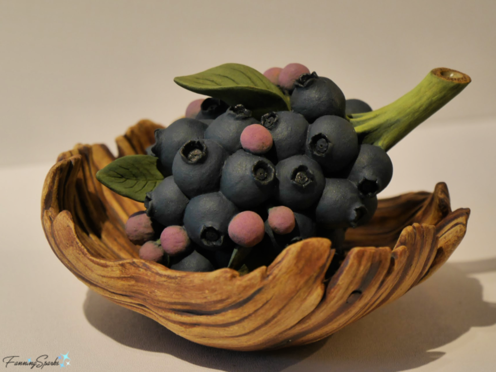 Blueberries Teapot by Sandy Culp. @FanningSparks