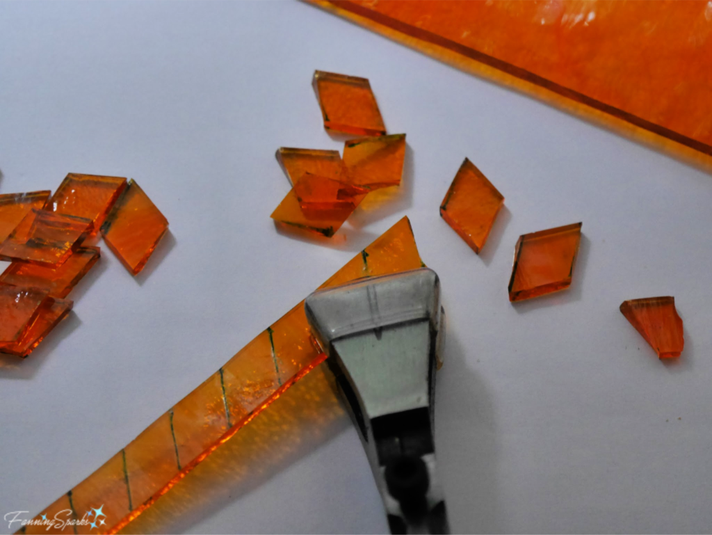 Turkish Mosaic Candle Holder Tutorial - Cutting Glass Diamonds.   @FanningSparks