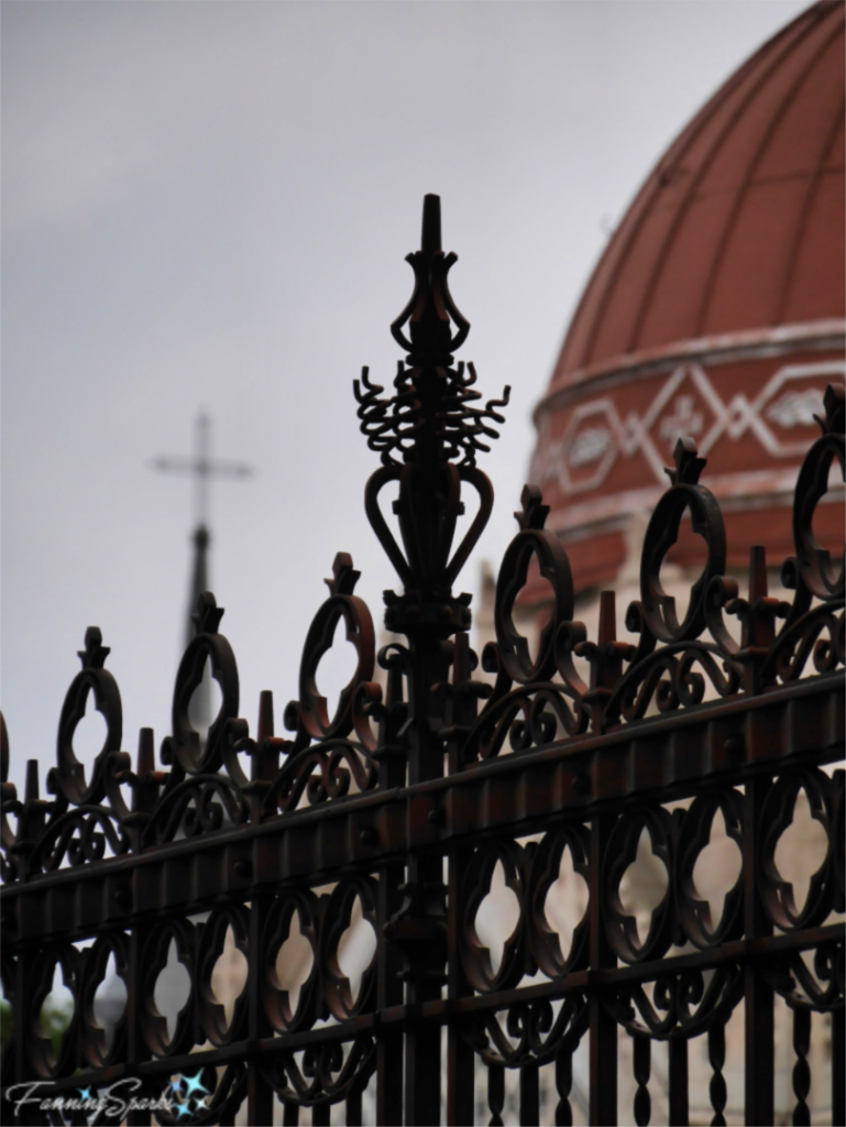 Wrought Iron at Panteon de Hombres Ilustres in Madrid.   @FanningSparks