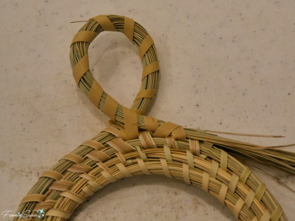 Adding a Hanging Loop to the Sweetgrass Wreath.   @FanningSparks