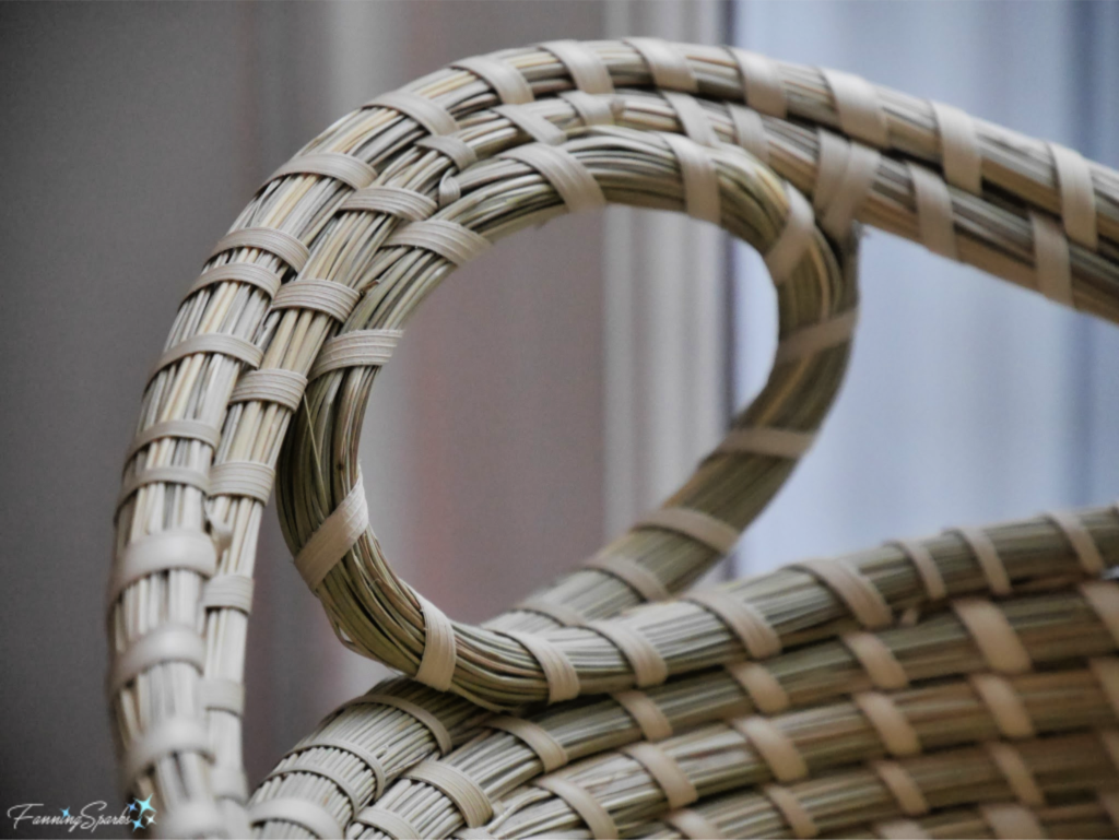 Looped Handle on Sweetgrass Basket by The Gullah Dream Weaver.   @FanningSparks
