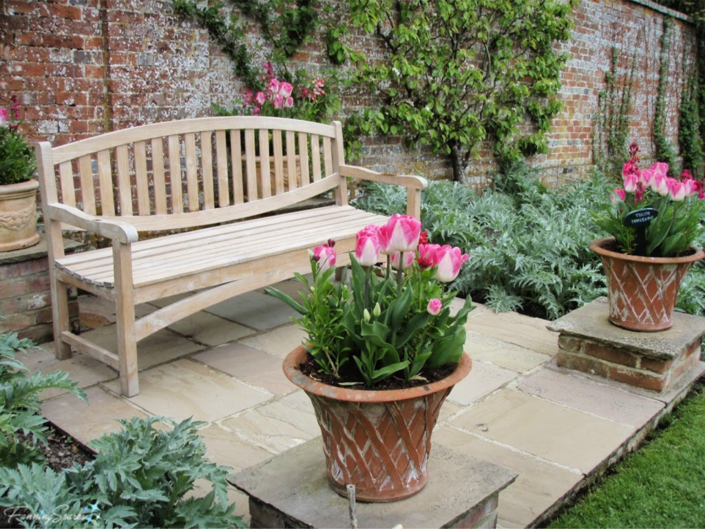 Garden Bench at Pashley Manor Gardens  @FanningSparks