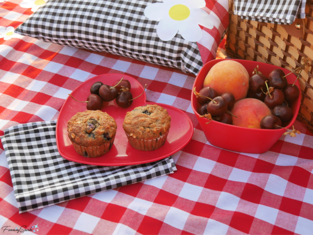 Muffins and Fruit for Breakfast Picnic   @FanningSparks
