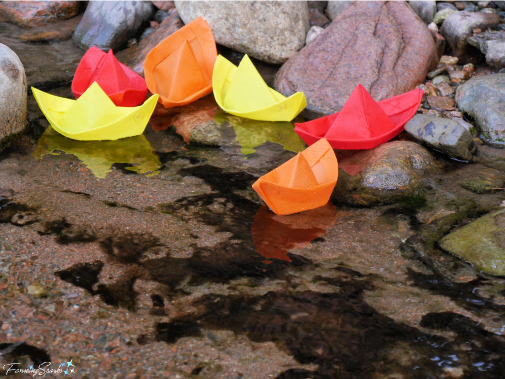 Cluster of 6 Simple Folded Boats    @FanningSparks