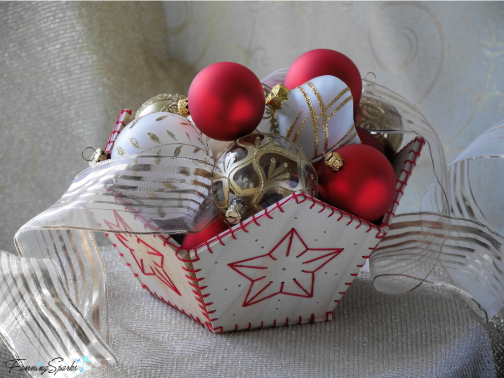 Stitched Wooden Bowl with Ornaments @FanningSparks