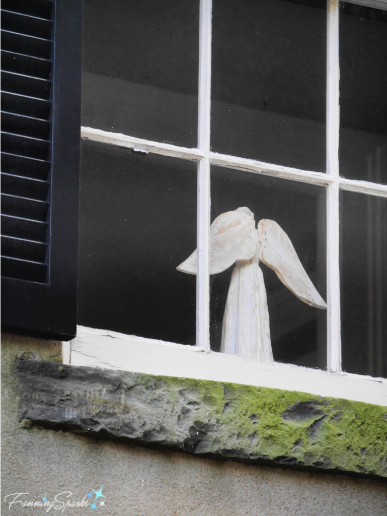 Carved Angel in Window Frame   @FanningSparks