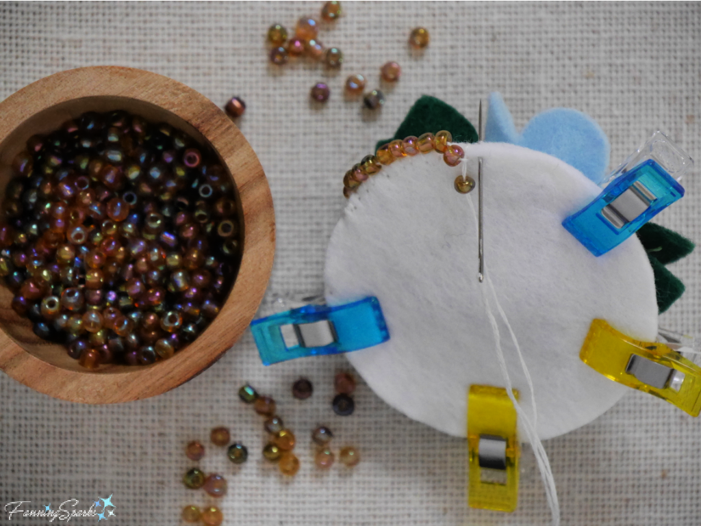 Bangle Keepsake Box - Sew Lid with Beaded Blanket Stitch   @FanningSparks