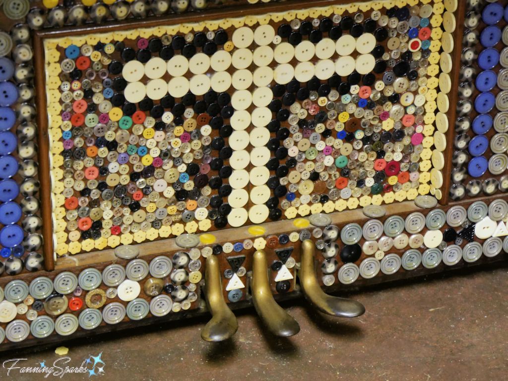 Button King’s Button-Covered Piano    @FanningSparks