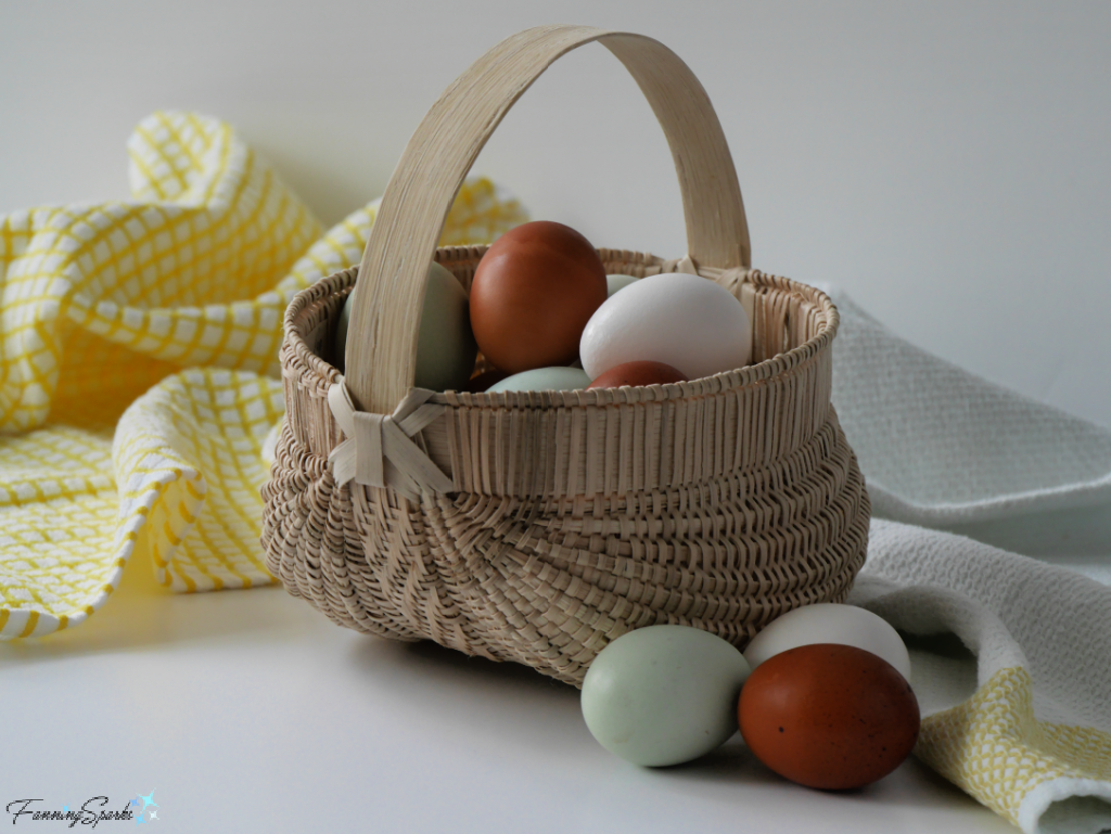 Egg Storage Baskets Multi Use Wire Egg Carrying Basket Creative