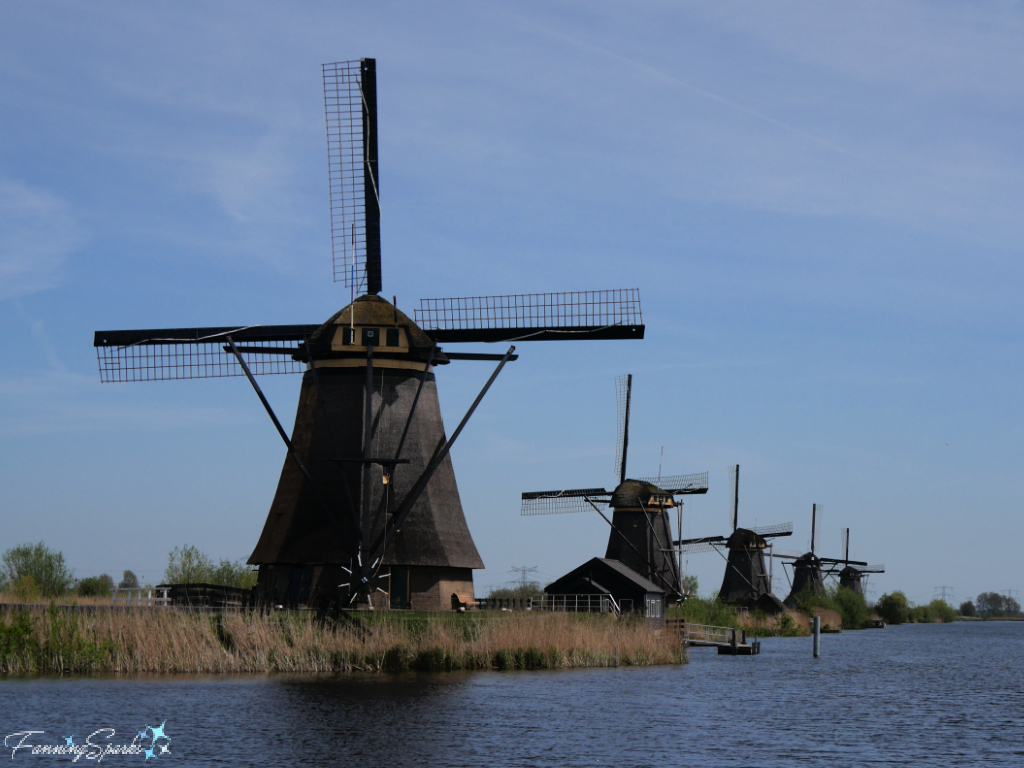 Five Overwaard Windmills in Kinderdijk   @FanningSparks