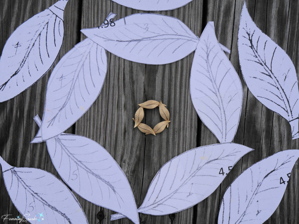 Circular Leaf Brooch with Pattern and Templates   @FanningSparks