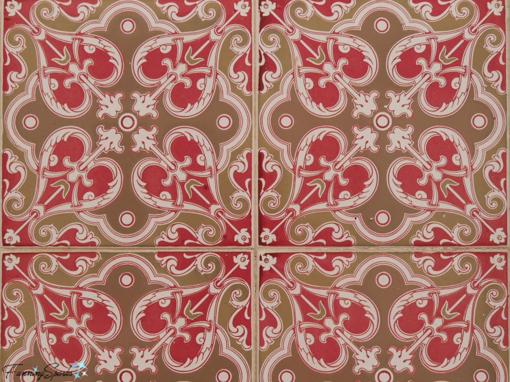 Portuguese Tiles - Red Hearts on Beige   @FanningSparks