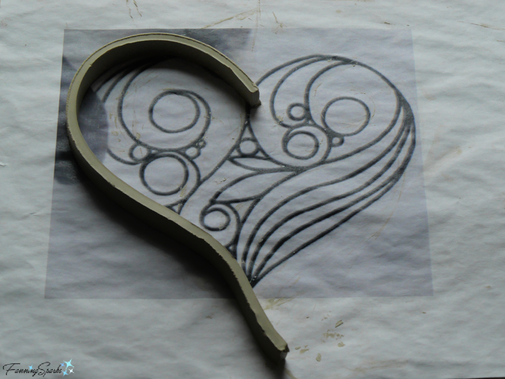 Starting to Form the Heart-Shaped Trivet   @FanningSparks