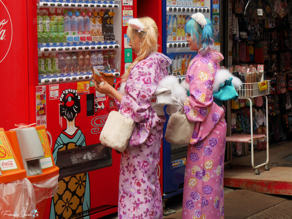 Modern Kimono Clad Girls in Tokyo  @FanningSparks