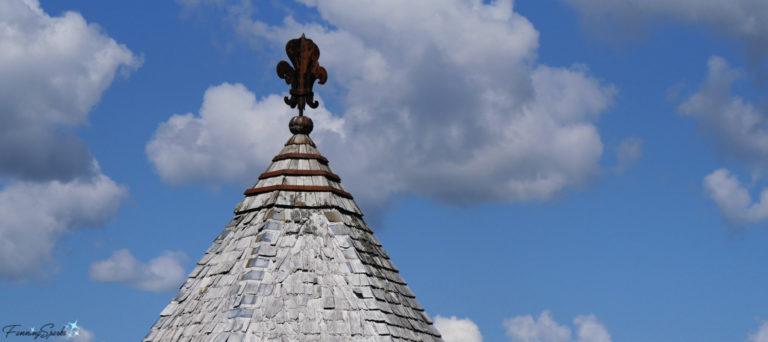 King's Symbol Atop Roof in Fortress of Louisbourg @FanningSparks