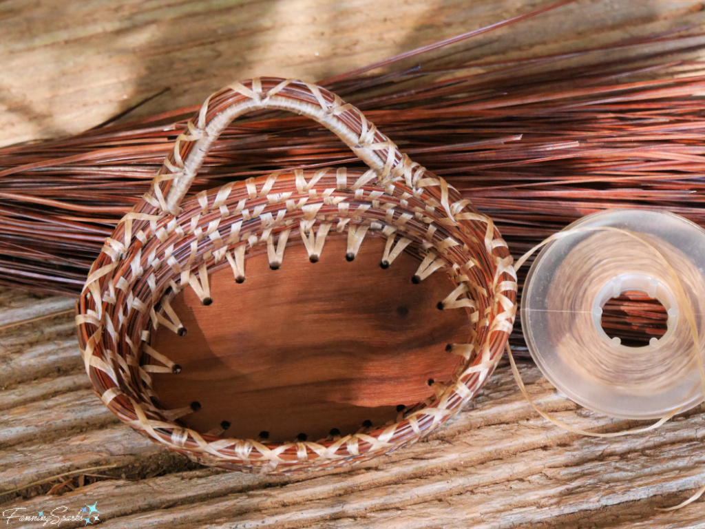 My Completed Little Show Off Pine Needle Basket   @FanningSparks