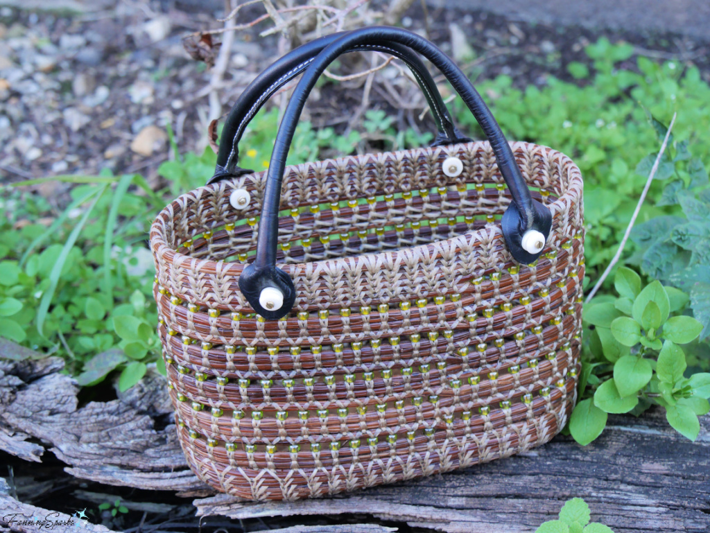 Pine Needle Basket Handbag by Pam Hermann   @FanningSparks