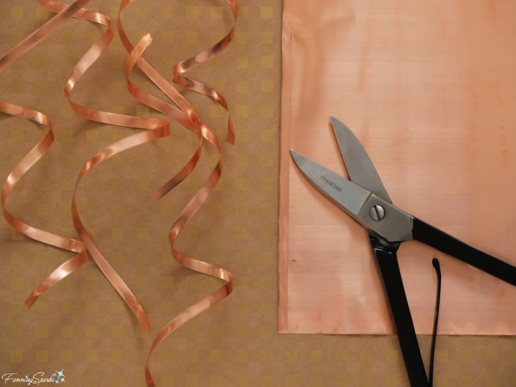 Cutting Strips for Curly Copper Snowflake   @FanningSparks