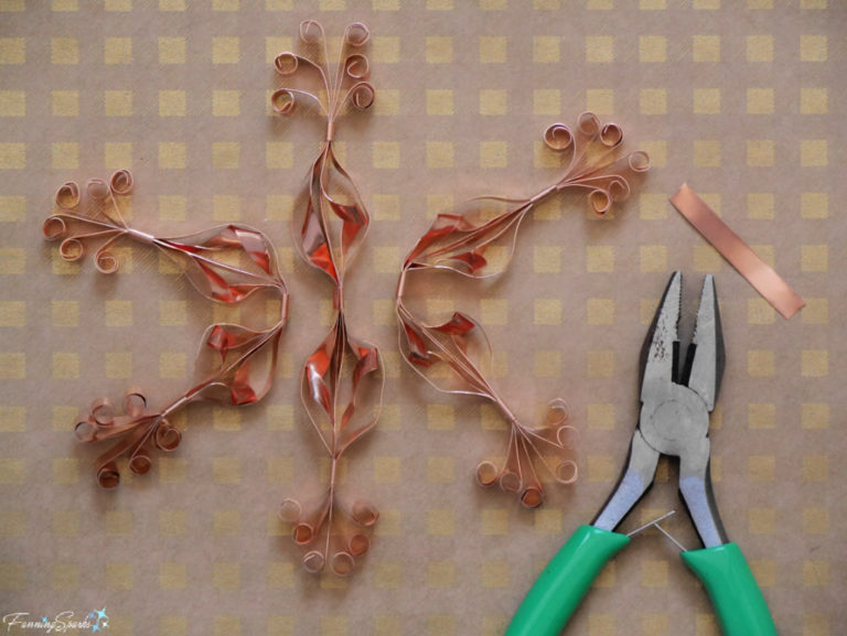 Curly Copper Snowflake – DIY Tutorial – FanningSparks