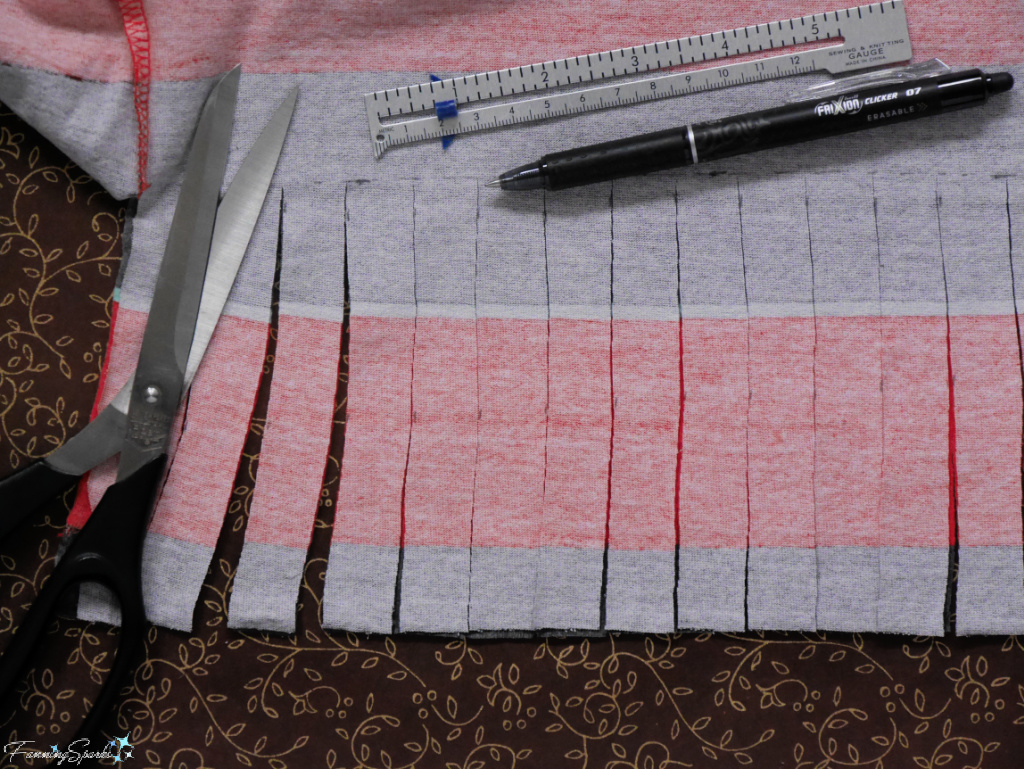 Cutting Strips into a T-Shirt for Cut-and-Tie T-Shirt Bag   @FanningSparks