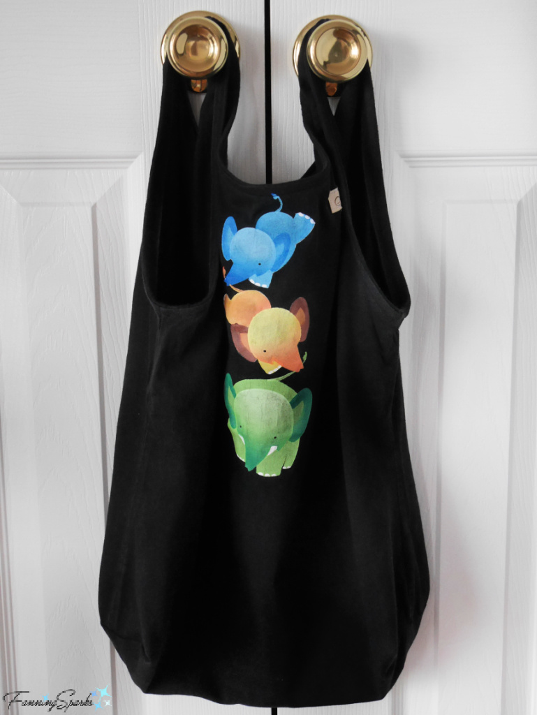 Finished Cut-and-Sew T-Shirt Bag on Door Knobs   @FanningSparks