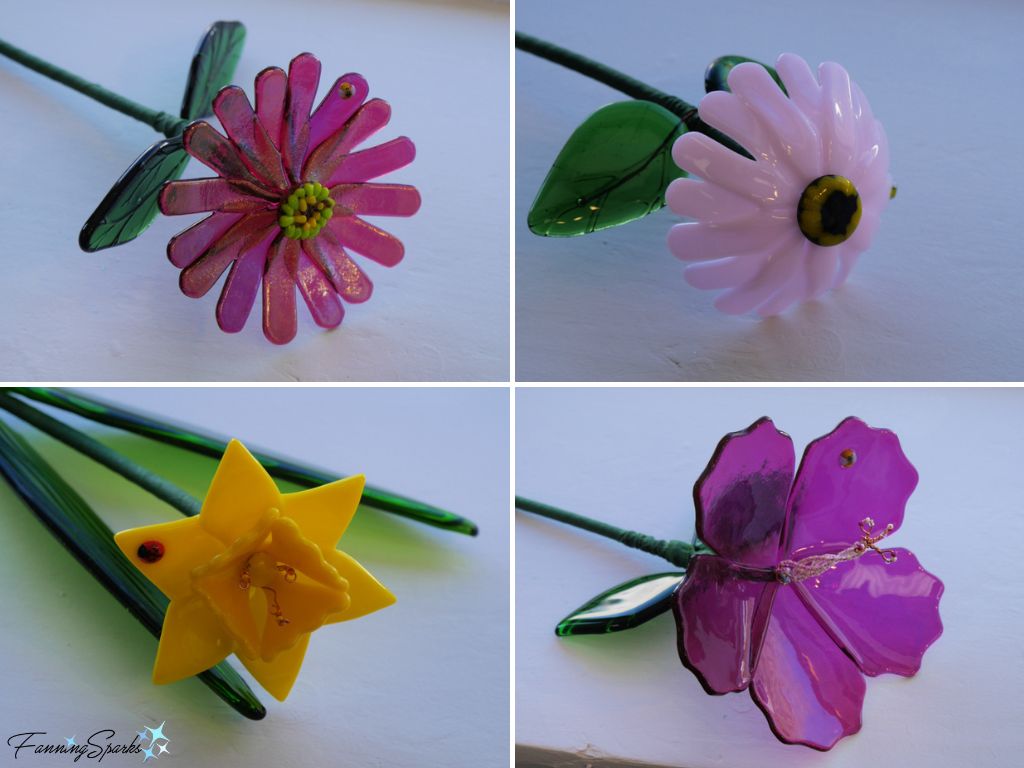 Fused Glass 3D Flowers by Seonaid Whitefield   @FanningSparks