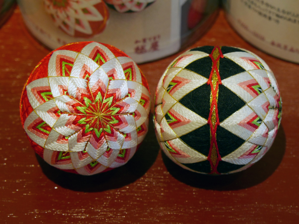 DIY Kit Chrysanthemum Pattern Temari by Kaga Temari Mariya   @FanningSparks