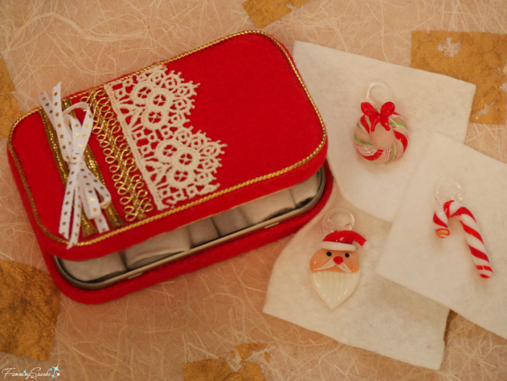 Outside My Miniature Glass Ornaments Case from Repurposed Altoids Tin   @FanningSparks