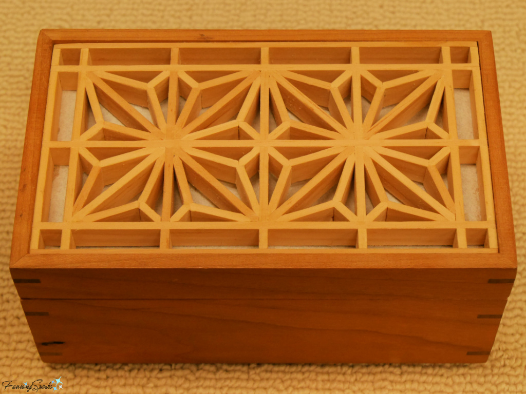 Sample Kumiko Panel on Wood Box   @FanningSparks