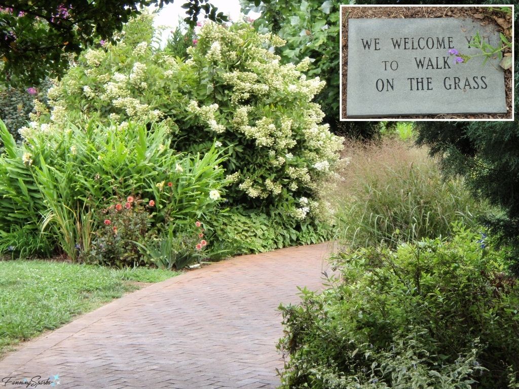 Walk on the Grass Sign at Daniel Stowe Botanical Gardens in North Carolina   @FanningSparks