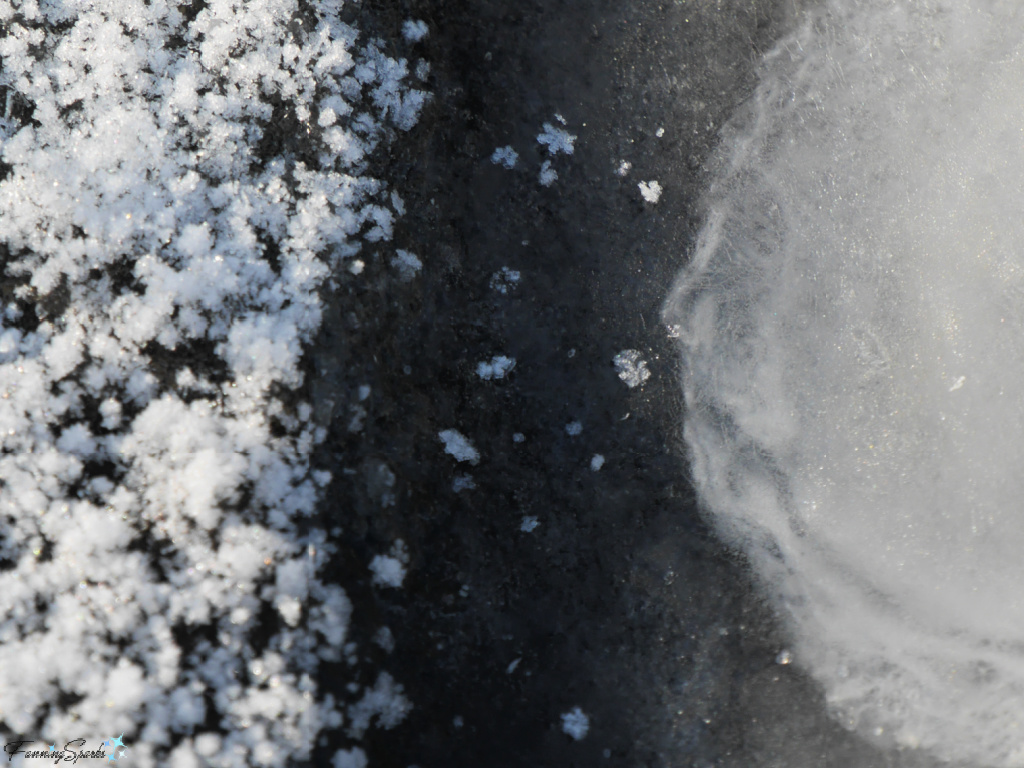 Snowflakes with Ice Bubble   @FanningSparks