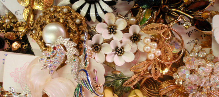 Vintage Brooches at Vintage Shop in Newnan Georgia @FanningSparks