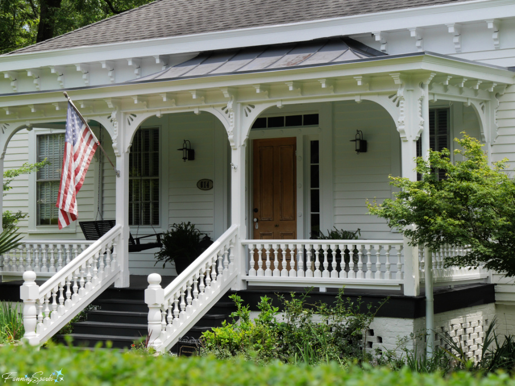 Douglas-Rakoczy House at 614 South Main Street in Madison Georgia   @FanningSparks