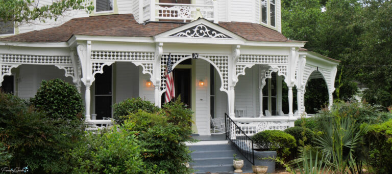 Hunter House at 580 South Main St in Madison Georgia @FanningSparks