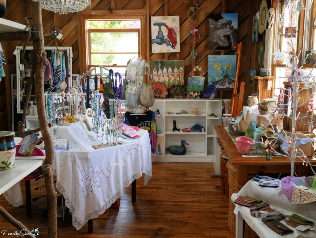 Interior of AppalachianGap Artsy Shop & Studio in Clarkesville Georgia   @FanningSparks