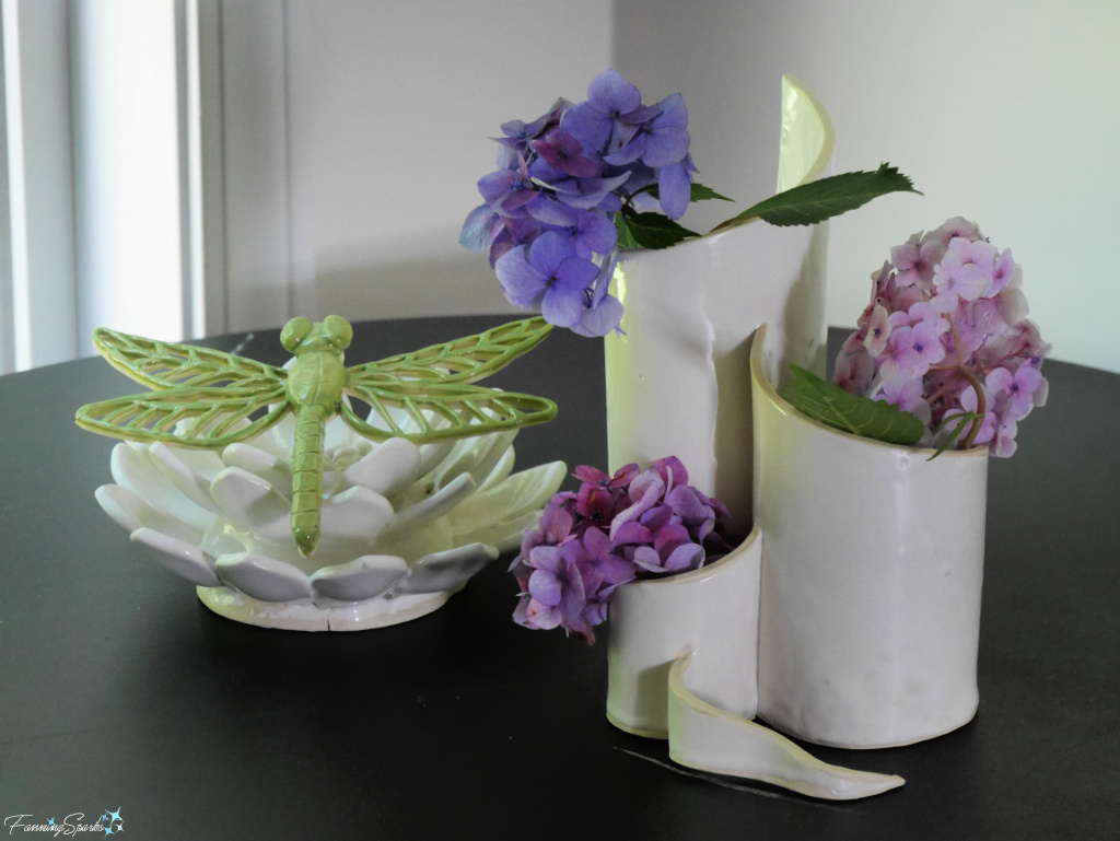 My Ceramic Ribbon Swirl Vase with My Ceramic Waterlily and Dragonfly   @FanningSparks