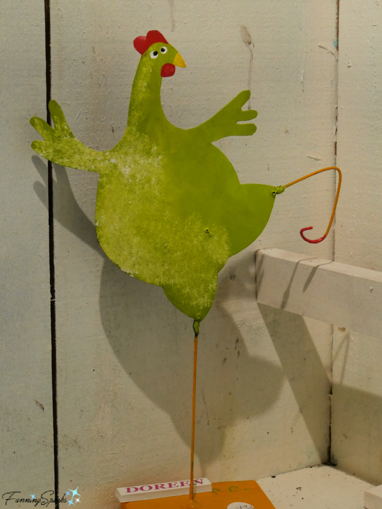 Doreen Gotta Dance Chicken by Peter Blais   @FanningSparks