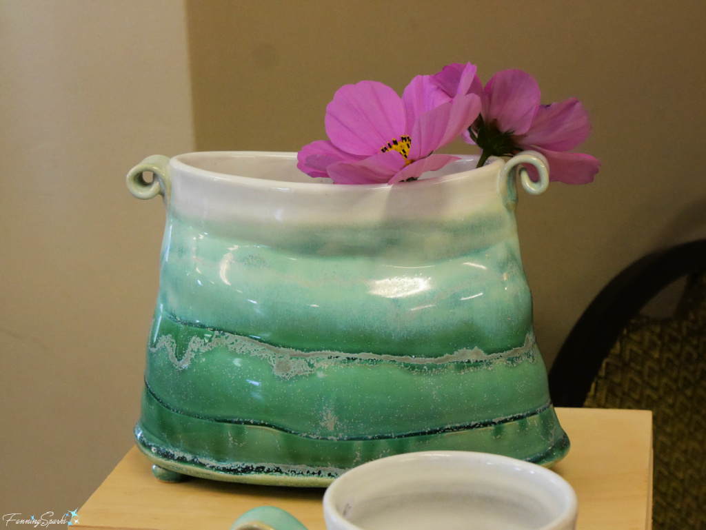 Pottery by Karyn Hollasch   @FanningSparks