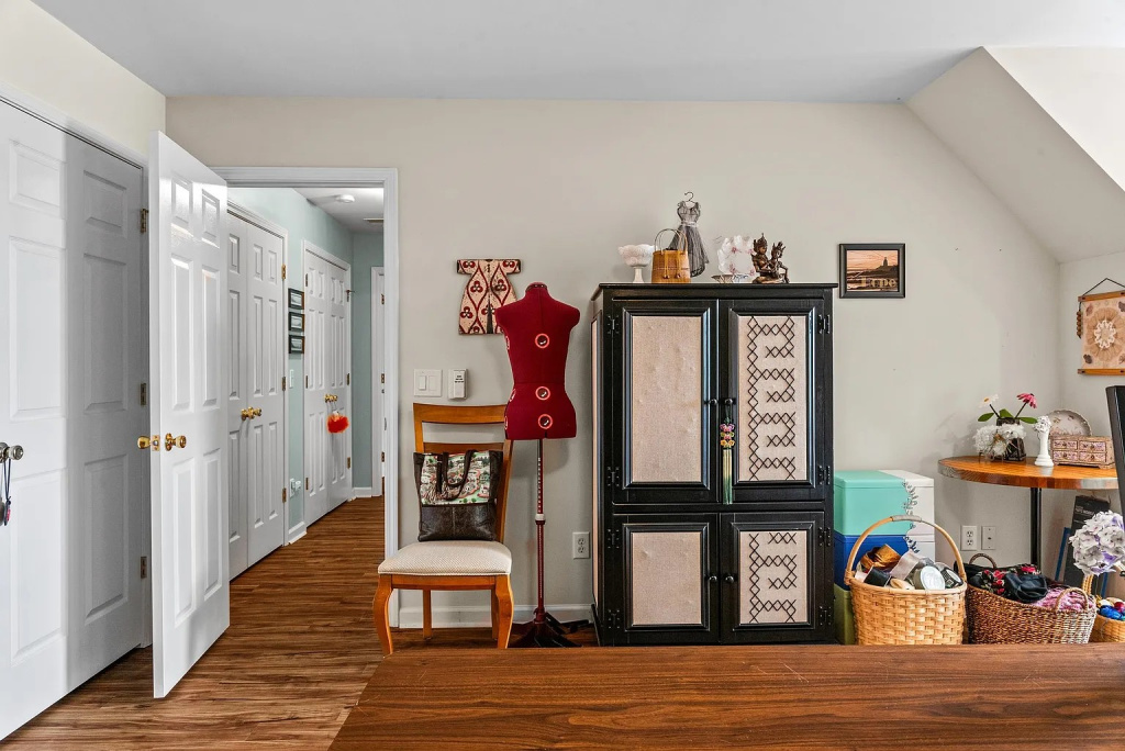 Lake Oconee House - 27 Studio towards Hall